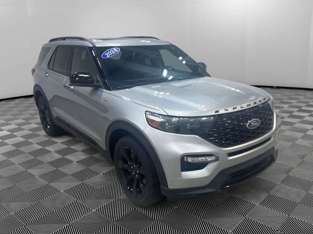 Certified 2024 Ford Explorer ST-Line w/ Class IV Trailer Tow Package AWD/4WD image 2
