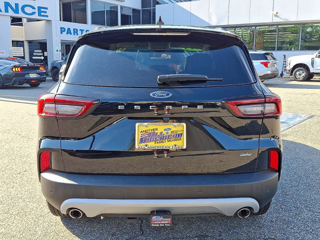 Certified 2023 Ford Escape SE w/ PHEV Premium Package FWD image 23