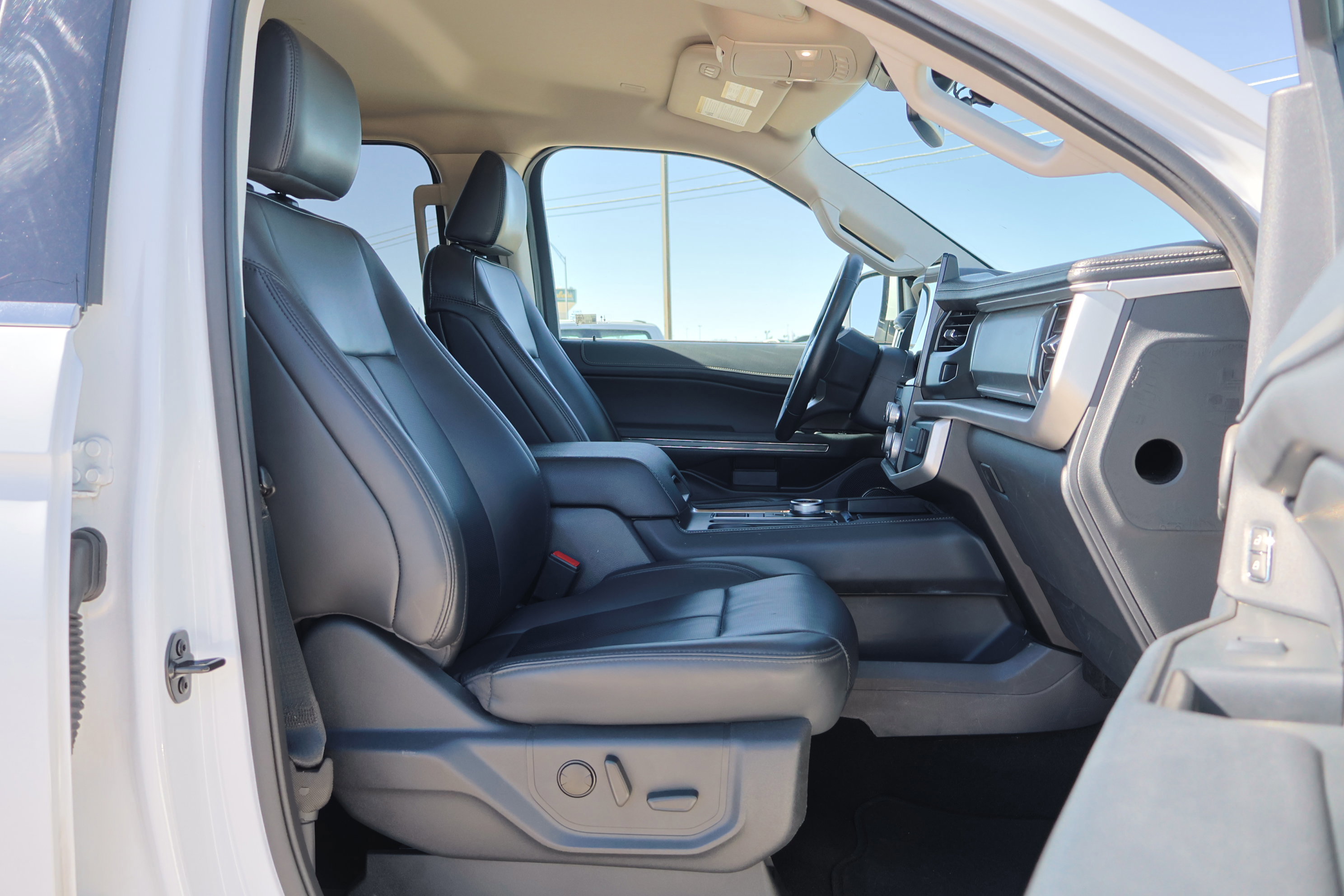 Certified 2024 Ford Expedition Max XLT image 42