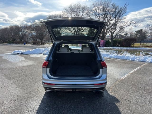Used 2020 Volkswagen Tiguan SE R-Line image 28
