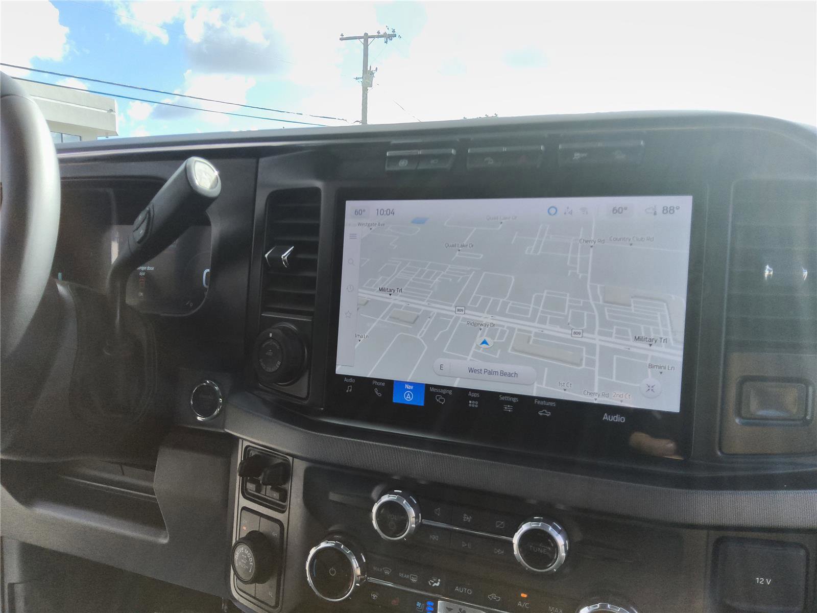 Certified 2024 Ford F350 Platinum w/ Tremor Off-Road Package image 30