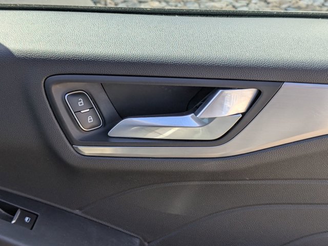 Certified 2022 Ford Escape Titanium w/ Class II Trailer Tow Package image 34