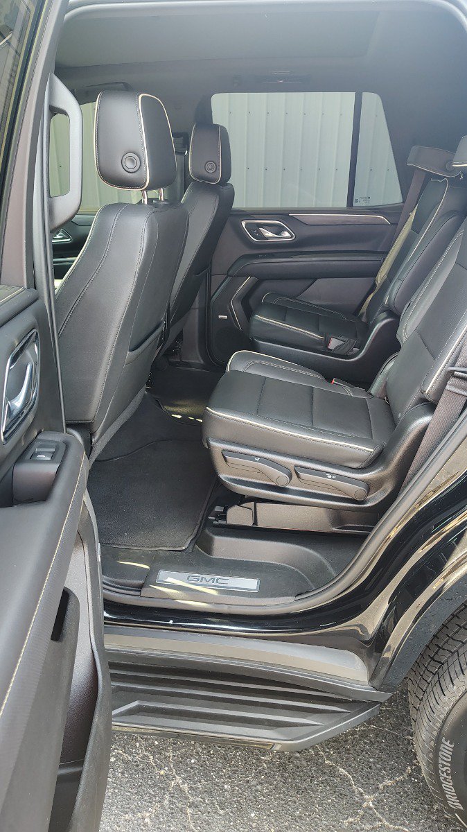 Used 2023 GMC Yukon SLT AWD/4WD image 21