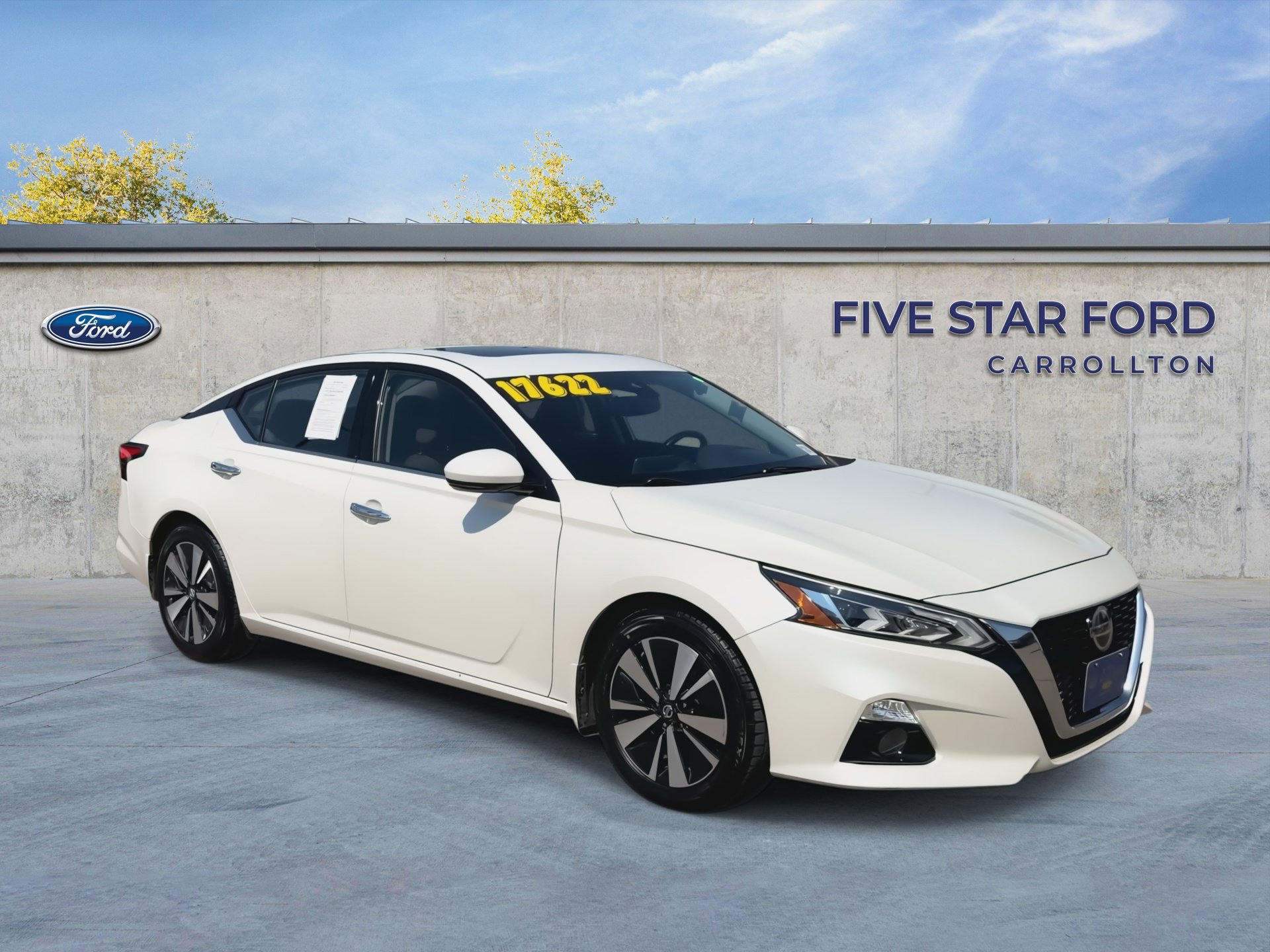 Used 2020 Nissan Altima 2.5 SV FWD image 2