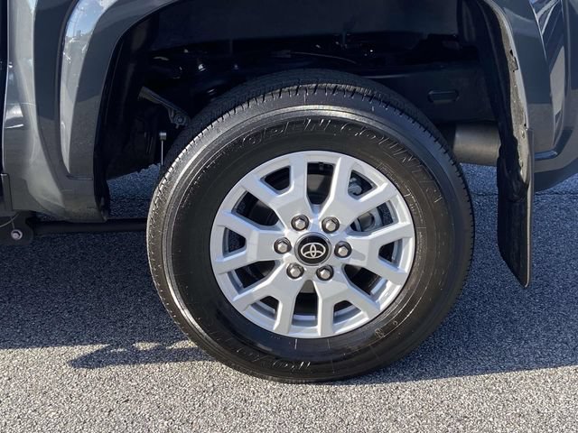 Used 2024 Toyota Tacoma SR5 AWD/4WD image 13