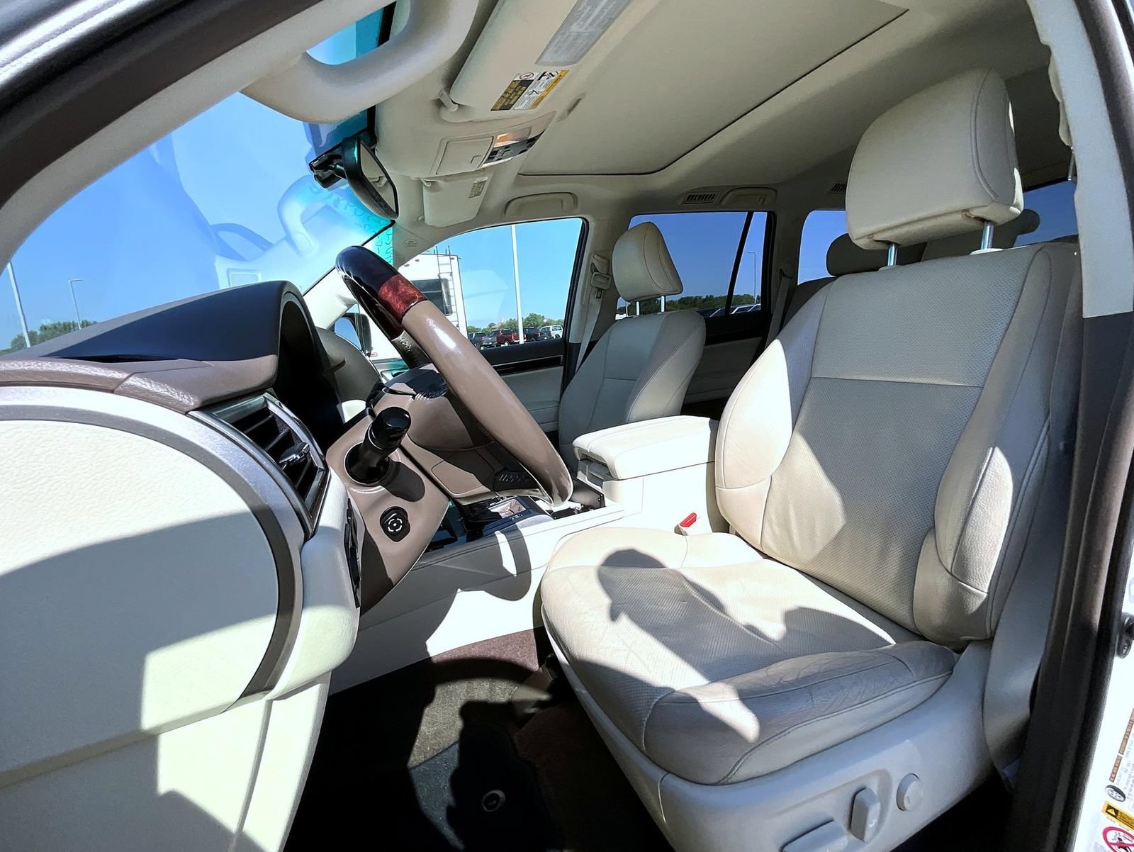 Used 2017 Lexus GX 460 Premium w/ Premium Package AWD/4WD image 10
