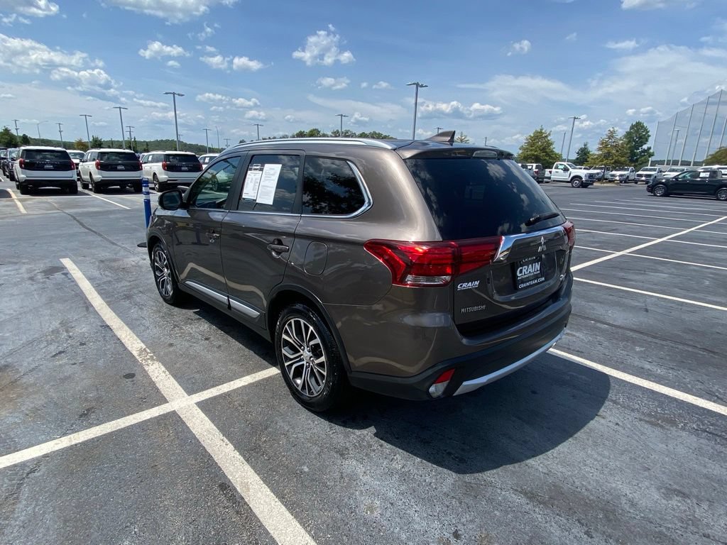 Used 2018 Mitsubishi Outlander SE FWD image 5