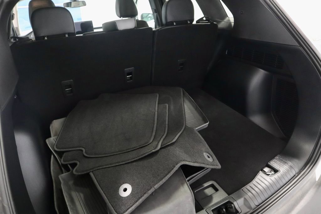 Certified 2023 Ford Escape Platinum AWD/4WD image 16