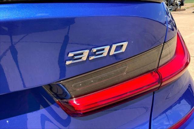 Used 2021 BMW 330i Sedan w/ M Sport Package RWD image 10
