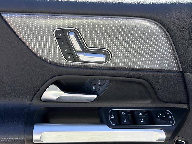 Used 2022 Mercedes-Benz GLB 250 image 22