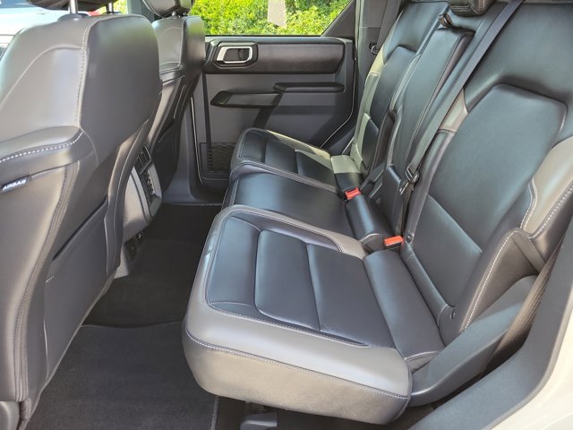 Certified 2025 Ford Bronco Outer Banks AWD/4WD image 11