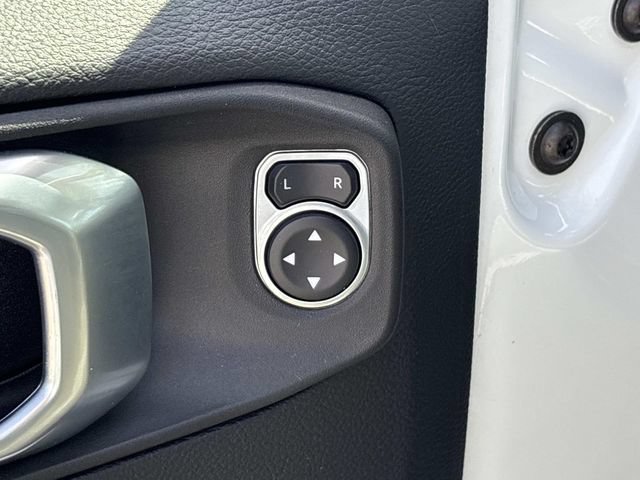 Used 2021 Jeep Gladiator Overland AWD/4WD image 25
