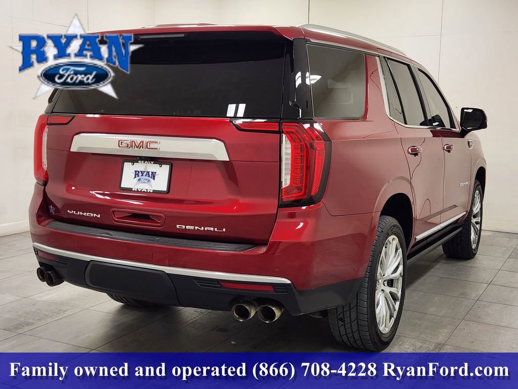 Used 2022 GMC Yukon Denali w/ Denali Premium Package image 3