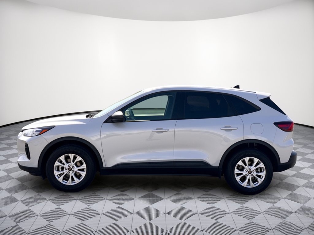 Certified 2025 Ford Escape Active AWD/4WD image 2