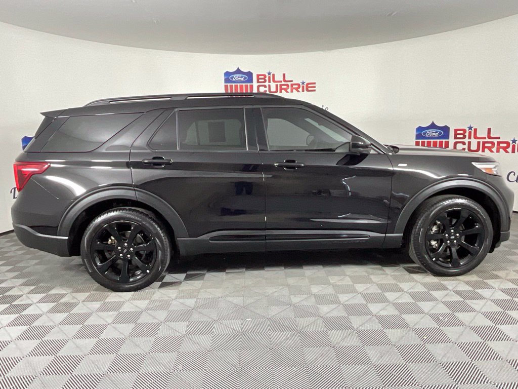 Certified 2023 Ford Explorer ST-Line AWD/4WD image 2