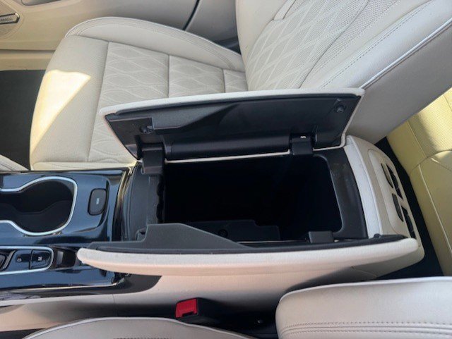 Used 2023 Buick Envision Avenir image 25