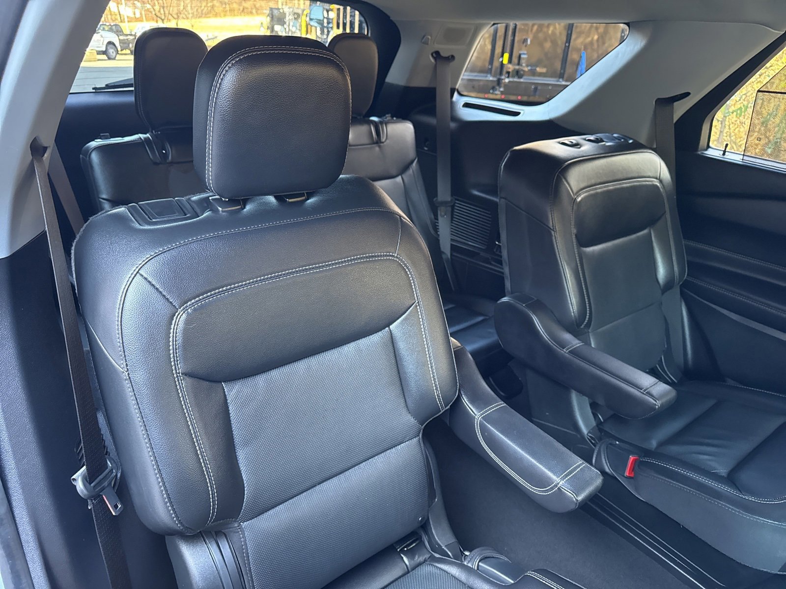 Certified 2022 Ford Explorer Limited w/ Equipment Group 301A image 30