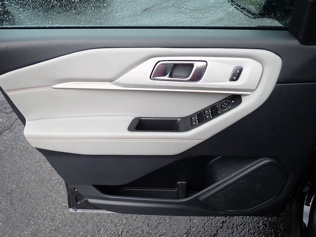 Certified 2025 Ford Explorer Active w/ Active Comfort Package AWD/4WD image 23
