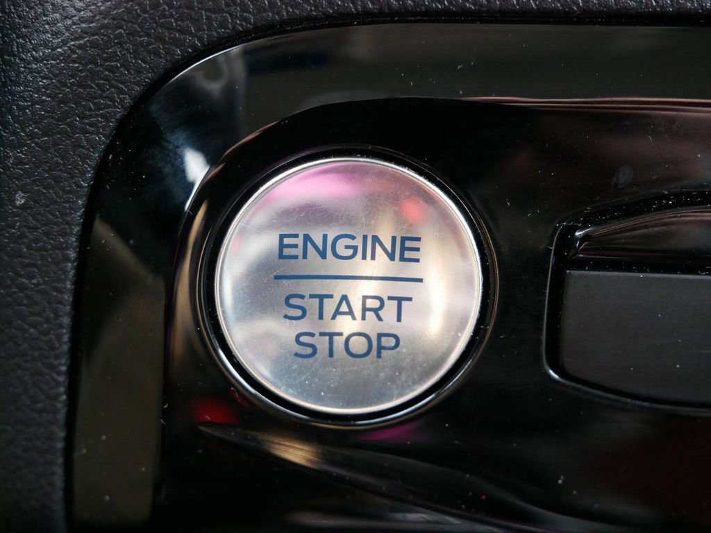 Certified 2025 Ford Escape Platinum image 25