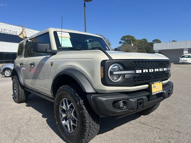Certified 2025 Ford Bronco Badlands image 2