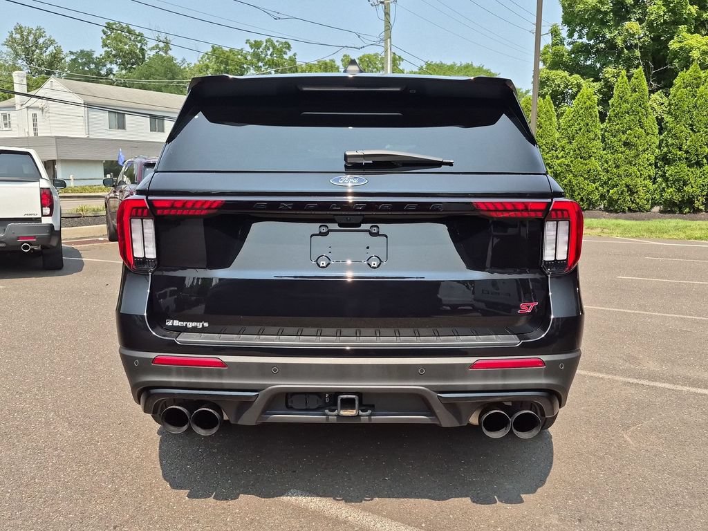 Certified 2025 Ford Explorer ST AWD/4WD image 12