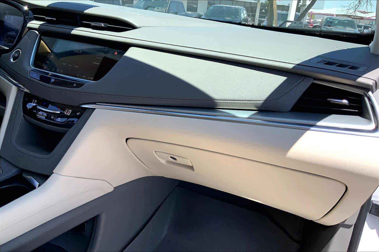 Used 2021 Cadillac XT5 Premium Luxury FWD image 19
