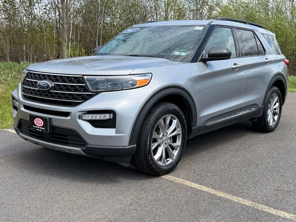 Certified 2023 Ford Explorer XLT w/ Equipment Group 202A AWD/4WD image 32