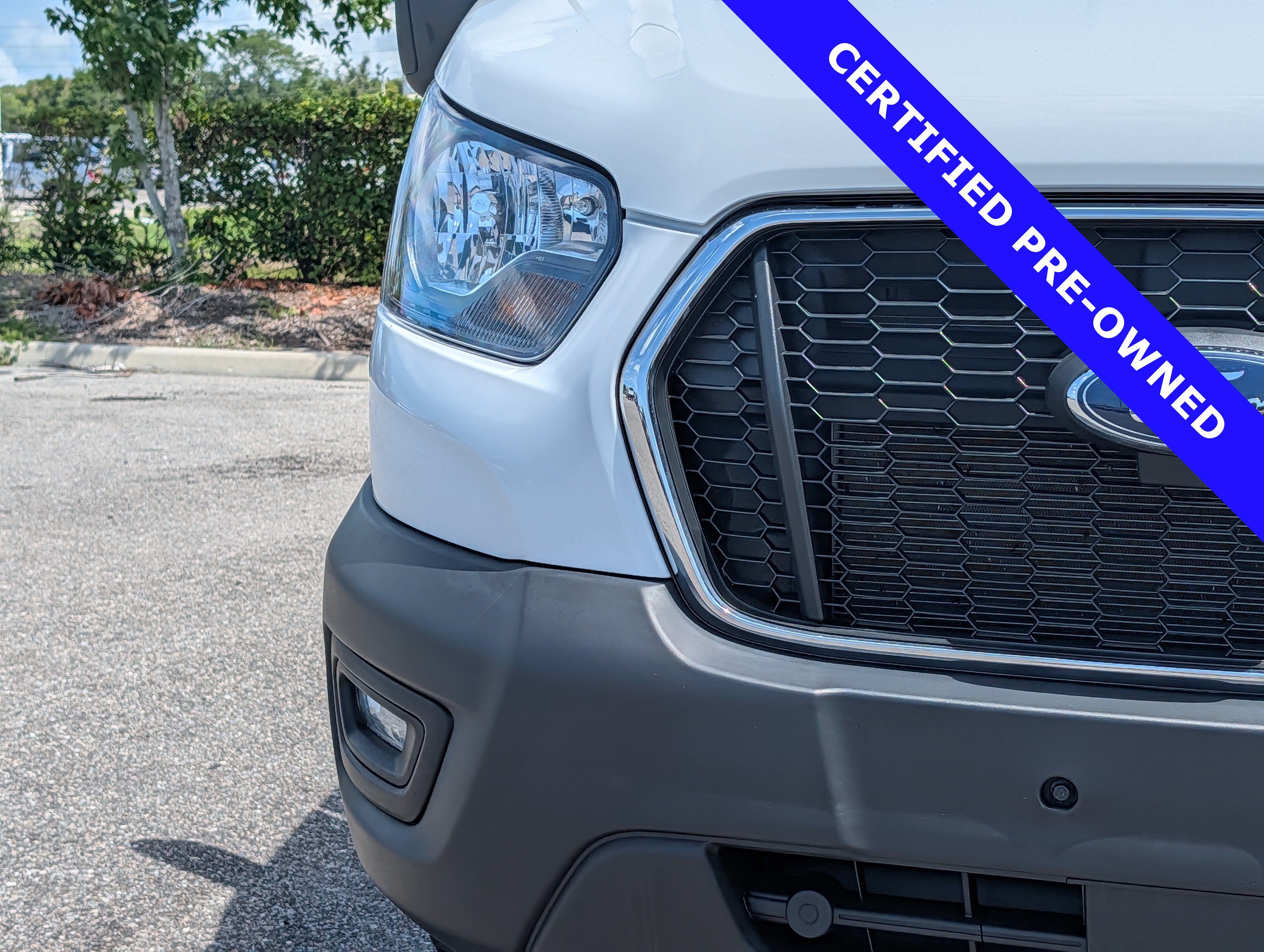 Certified 2025 Ford Transit 250 Low Roof w/ Exterior Upgrade Package RWD image 9