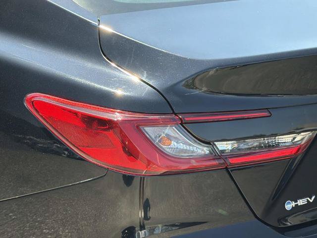 Used 2025 Toyota Camry LE FWD image 7