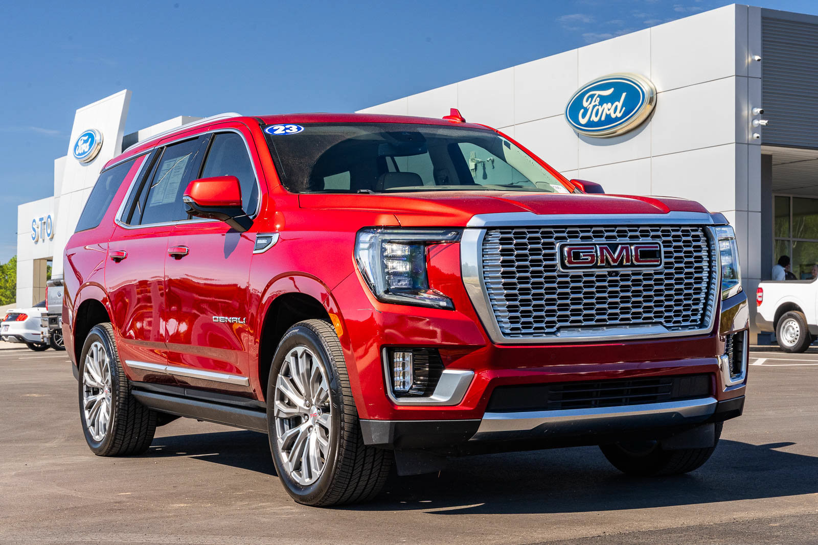 Used 2023 GMC Yukon Denali w/ Max Trailering Package AWD/4WD image 2