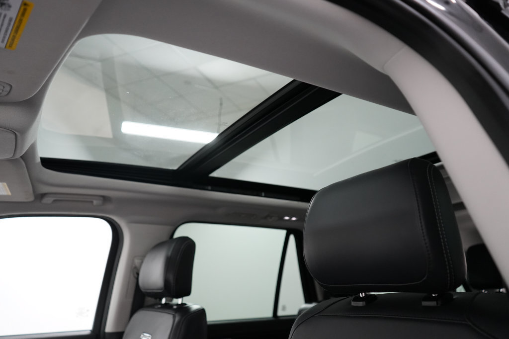 Certified 2025 Ford Expedition Max Platinum AWD/4WD image 17