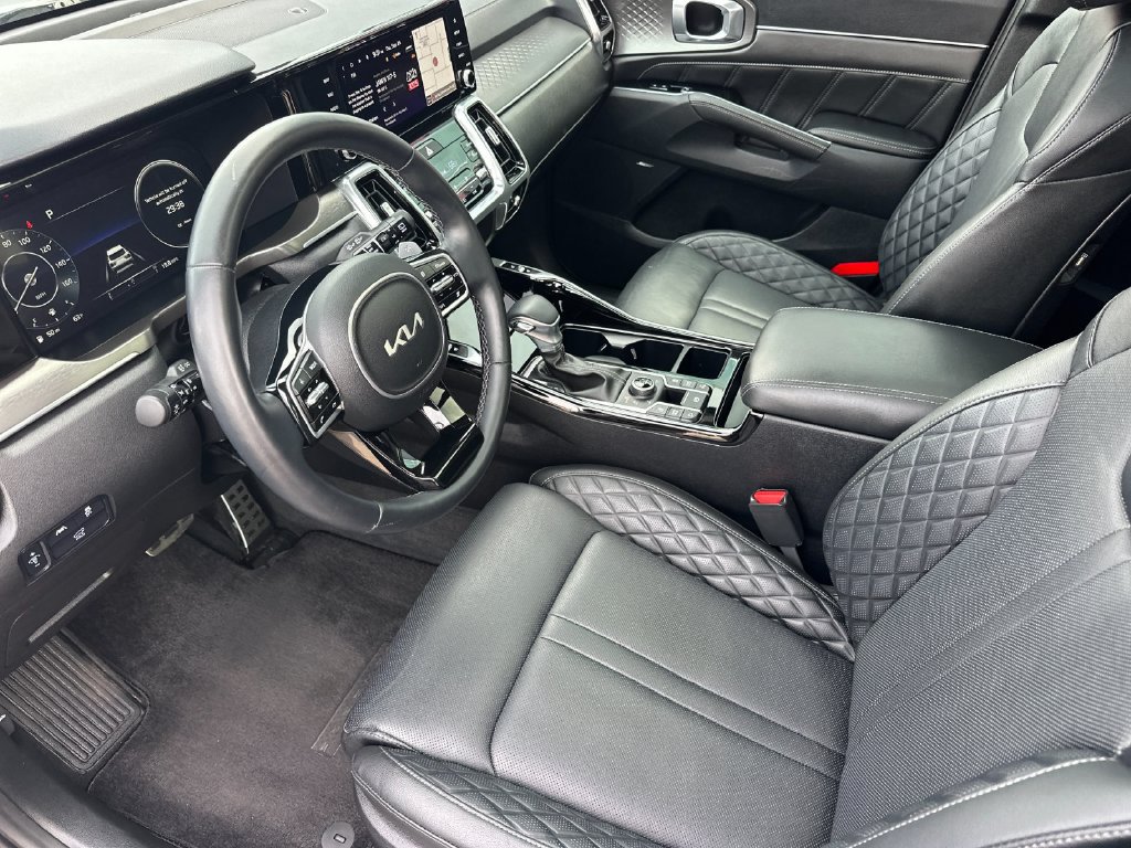 Used 2023 Kia Sorento SX AWD/4WD image 9