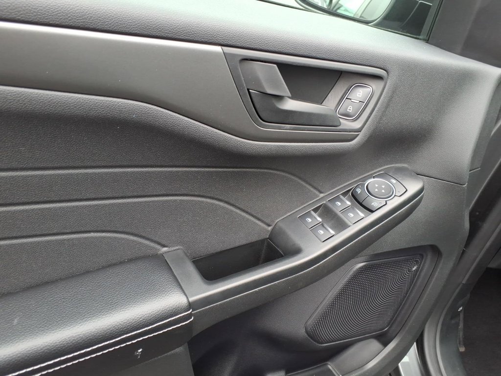 Certified 2023 Ford Escape Active AWD/4WD image 15