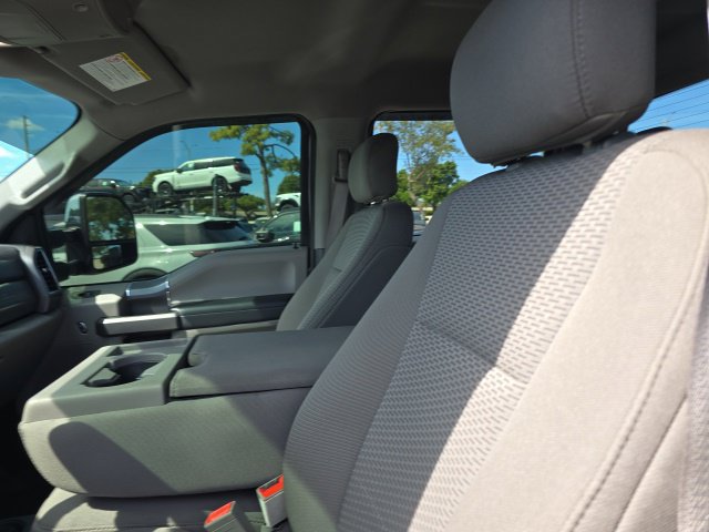 Certified 2019 Ford F250 XLT w/ XLT Premium Package AWD/4WD image 8