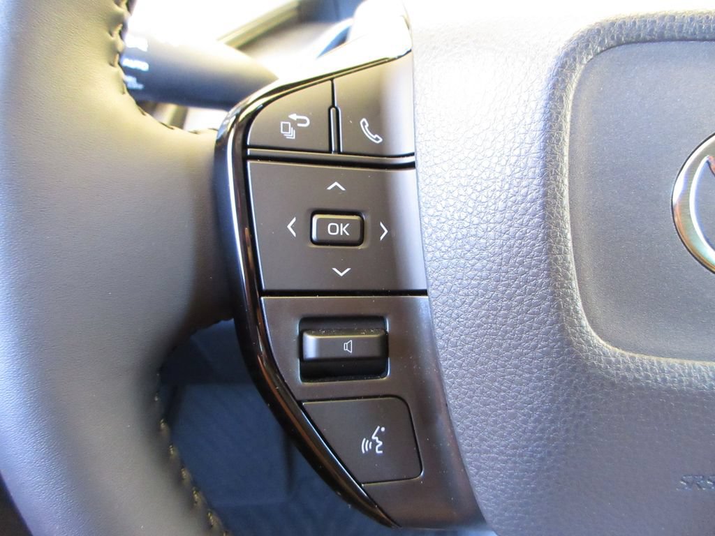 Used 2026 Toyota Prius Limited w/ Limited Premium Package FWD image 15