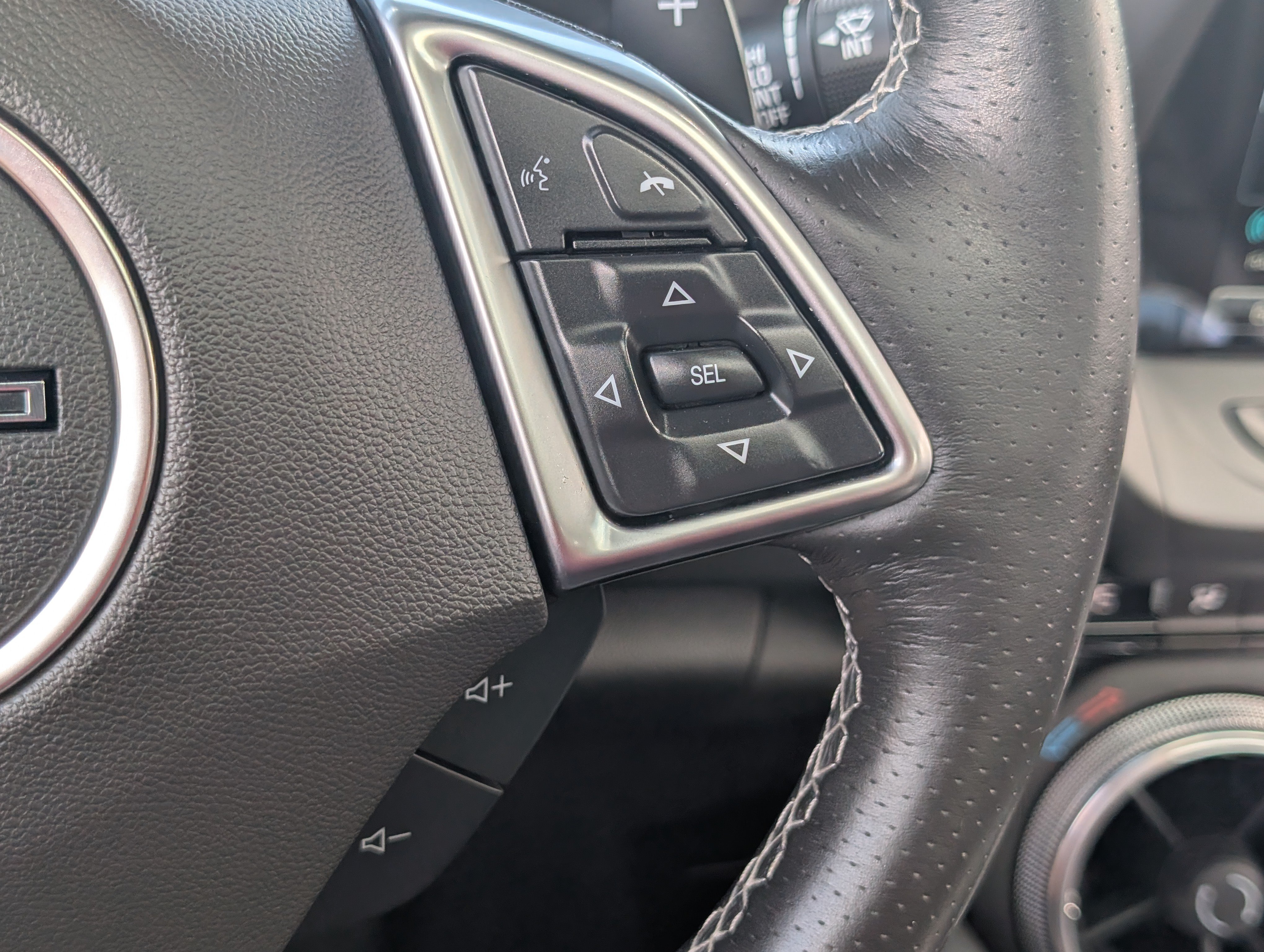 Used 2018 Chevrolet Camaro SS RWD image 20