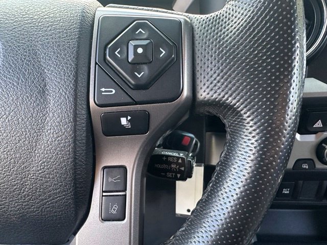 Used 2018 Toyota Tacoma SR5 RWD image 23