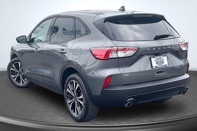 Certified 2022 Ford Escape SE w/ SE Sport Appearance Package image 2