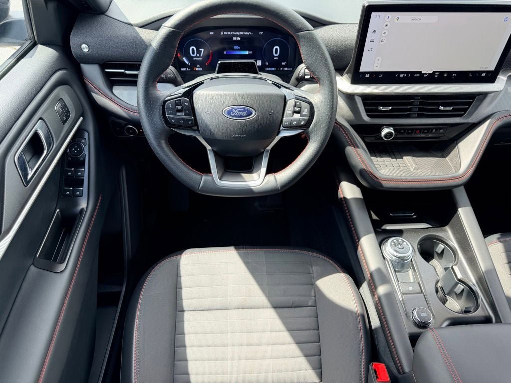 Certified 2025 Ford Explorer ST-Line w/ Premium Package RWD image 19