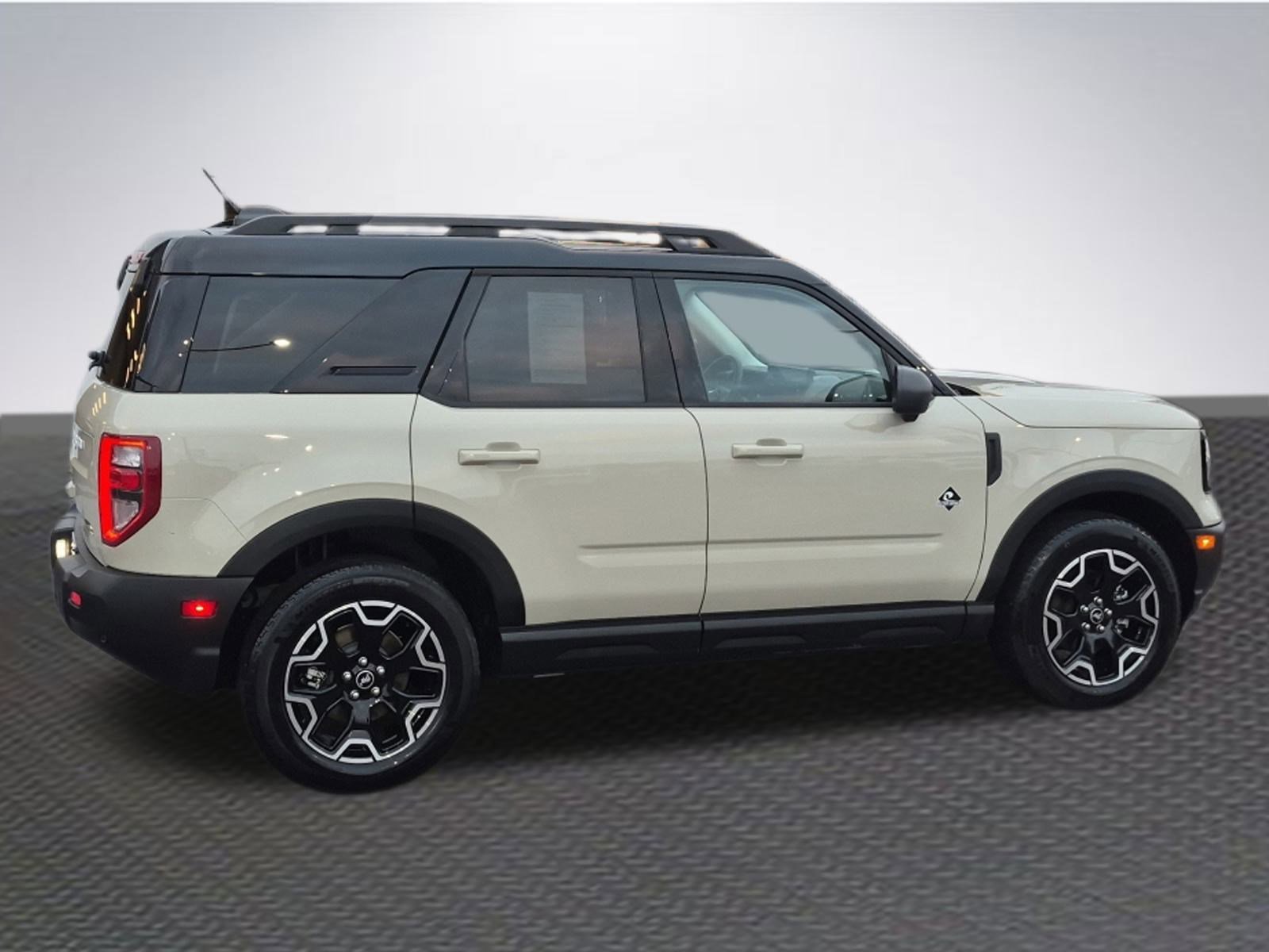 Certified 2025 Ford Bronco Sport Outer Banks w/ Outer Banks Tech Package+ image 4