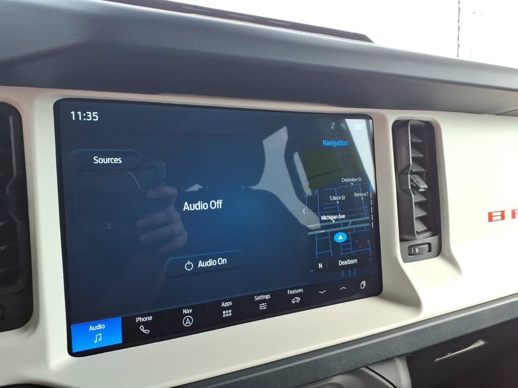 Certified 2025 Ford Bronco Heritage Edition AWD/4WD image 18