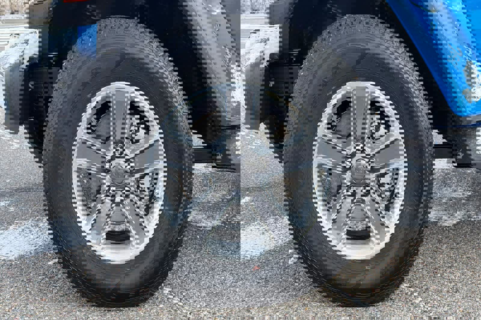 Used 2022 Jeep Wrangler Unlimited Sahara w/ Cold Weather Group image 26