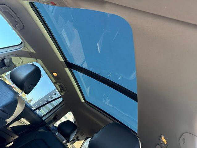 Used 2019 Volkswagen Atlas SEL Premium AWD/4WD image 3