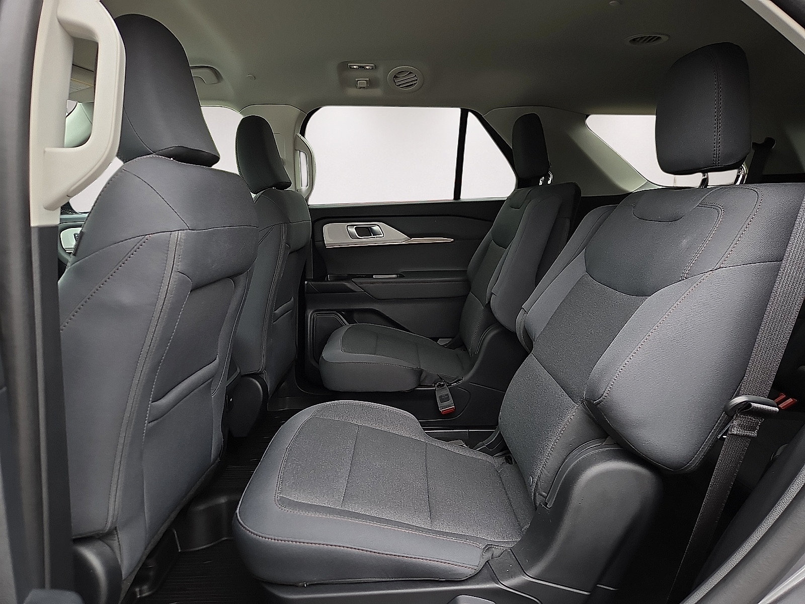 Certified 2025 Ford Explorer Active RWD image 11