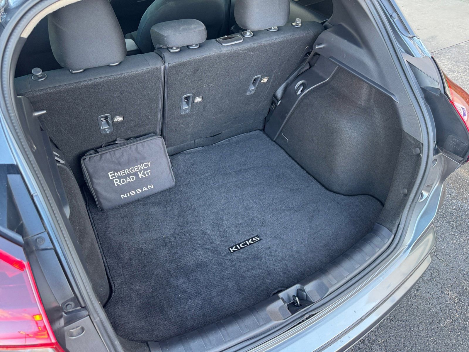 Used 2024 Nissan Kicks S image 16