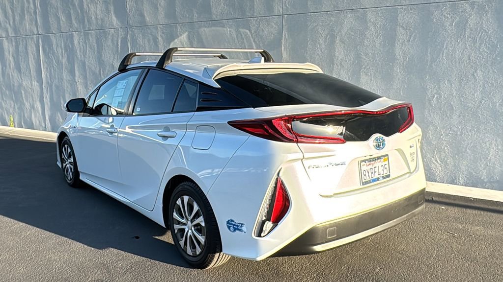 Used 2021 Toyota Prius Prime XLE image 3