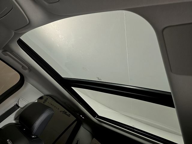 Certified 2025 Ford Expedition Platinum w/ Driver's Package image 15