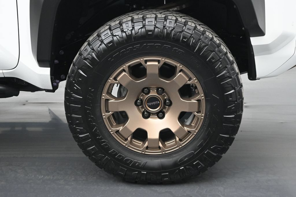 Used 2025 Toyota 4Runner Trailhunter AWD/4WD image 24