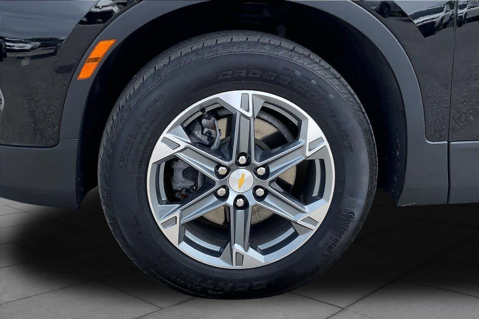 Used 2024 Chevrolet Blazer LT FWD image 10