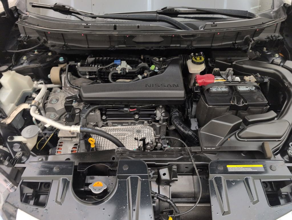 Used 2018 Nissan Rogue SV FWD image 36